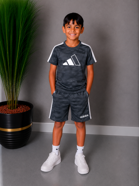 بدلة adidas  محير