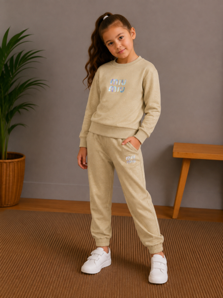 بدلة miu miu بناتي